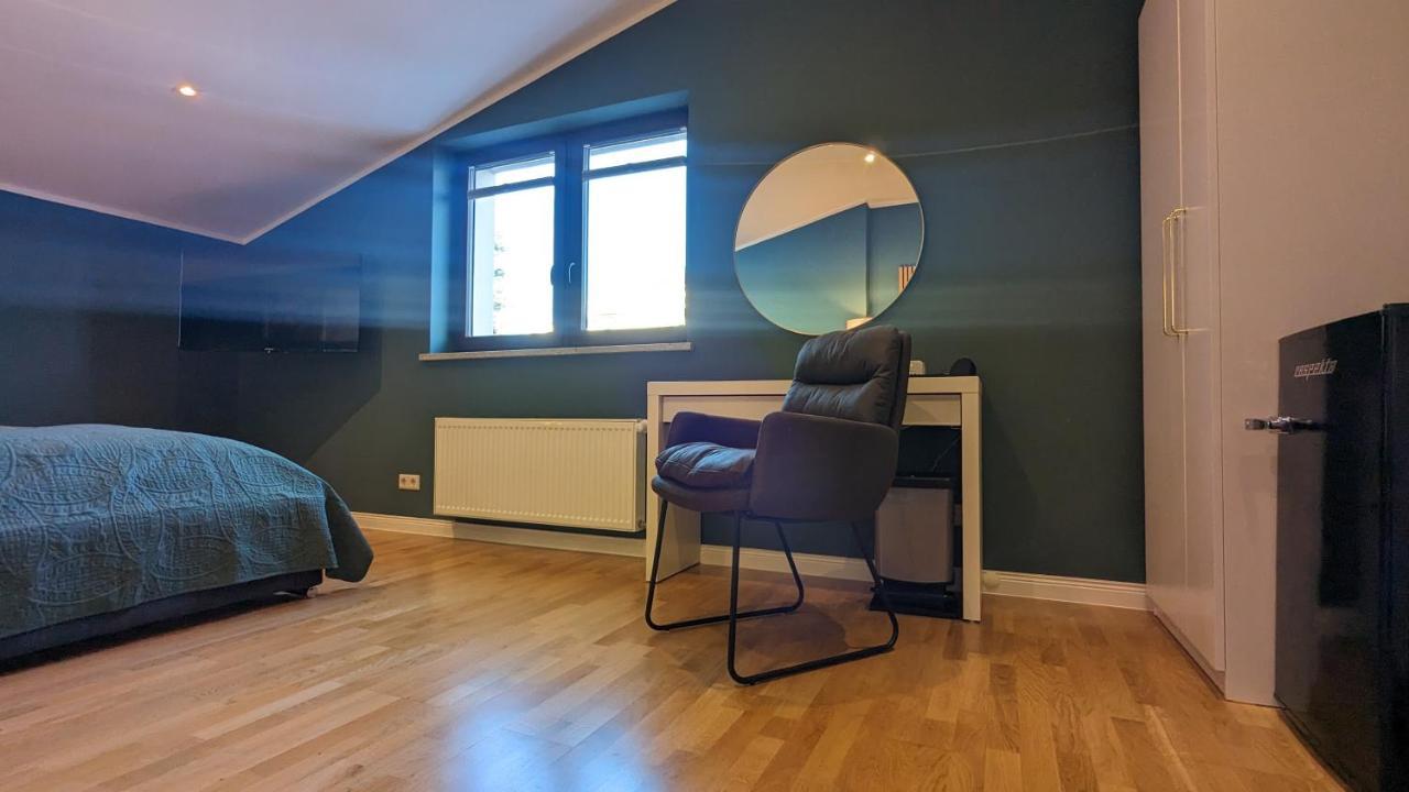 3 Rooms - Zimmervermietung Naehe Flughafen Ber - Gratis Wlan, Parken & Netflix Берлин Екстериор снимка