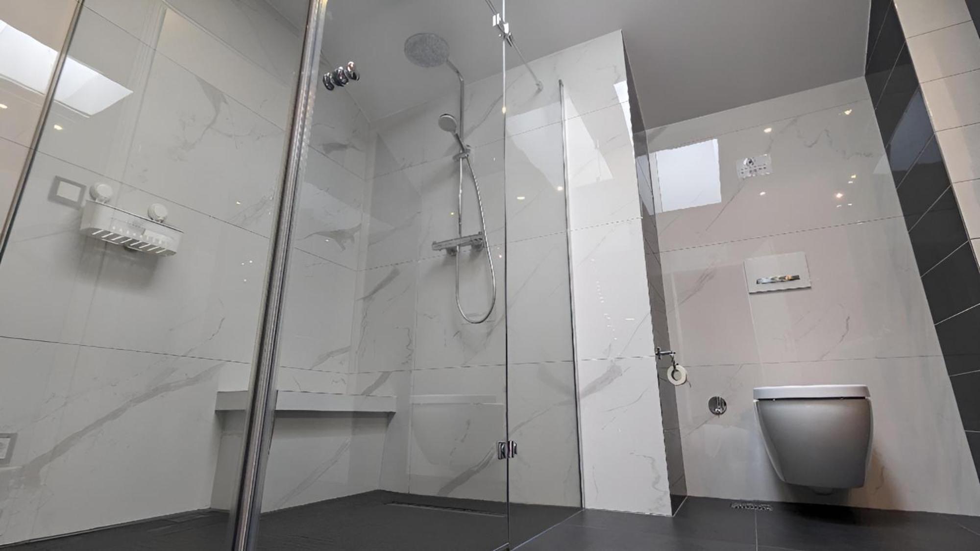 3 Rooms - Zimmervermietung Naehe Flughafen Ber - Gratis Wlan, Parken & Netflix Берлин Екстериор снимка