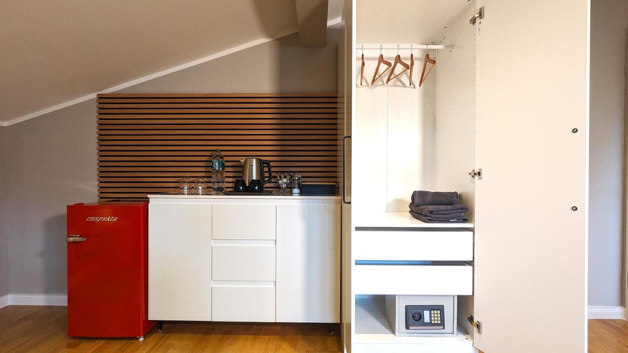 3 Rooms - Zimmervermietung Naehe Flughafen Ber - Gratis Wlan, Parken & Netflix Берлин Стая снимка
