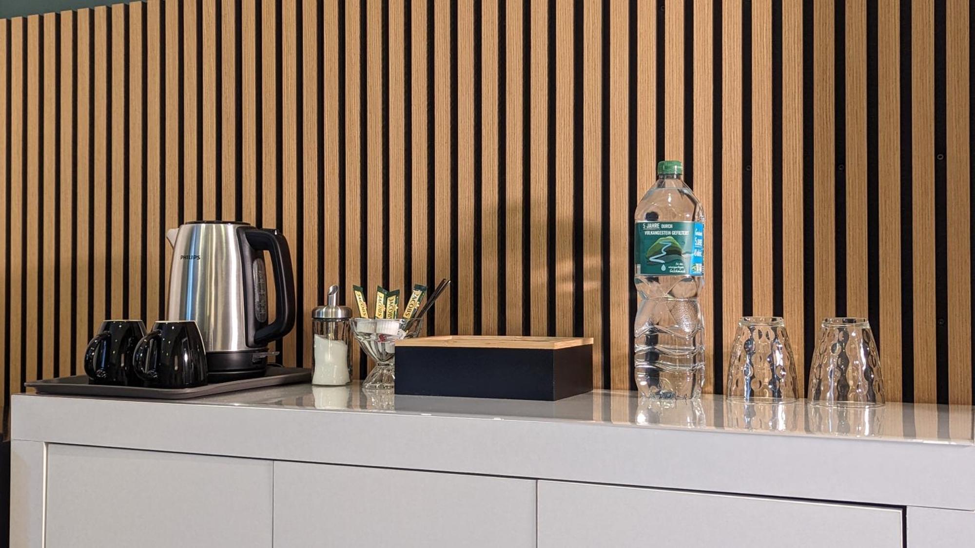3 Rooms - Zimmervermietung Naehe Flughafen Ber - Gratis Wlan, Parken & Netflix Берлин Стая снимка